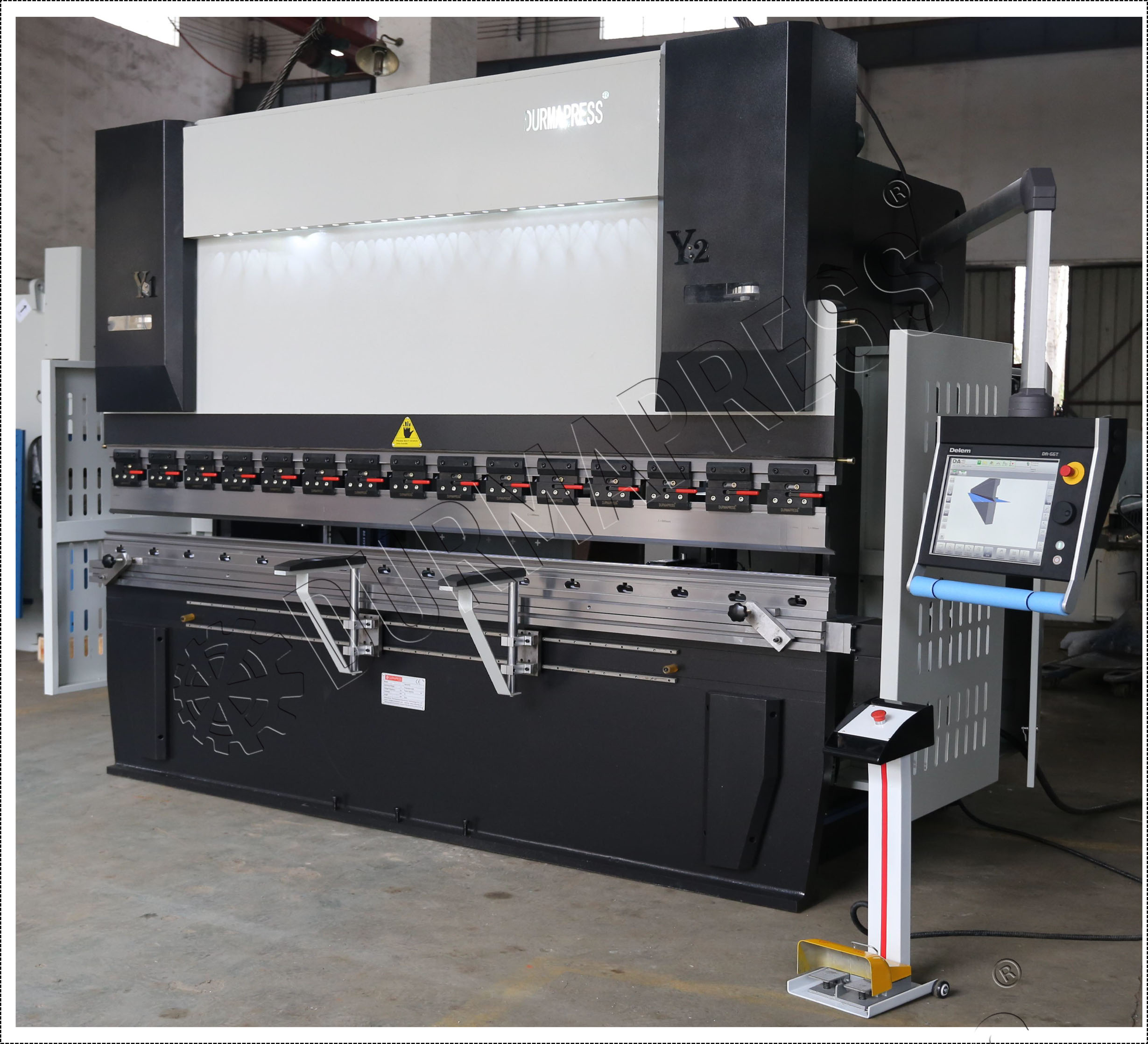 MB8 CNC ElectroHydraulic Press Brake DA66T 3+1 Axis Buy CNC Press